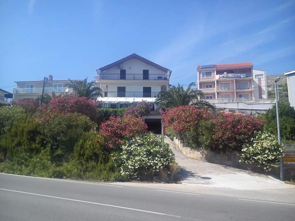 Apartmani Ruzmarin - Seget Donji, Trogir Exterior foto