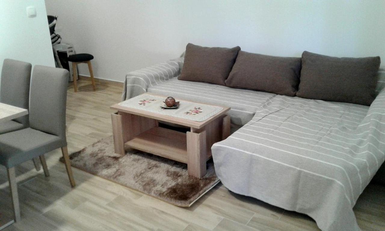 Apartmani Ruzmarin - Seget Donji, Trogir Exterior foto