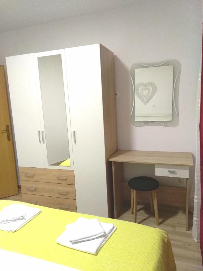 Apartmani Ruzmarin - Seget Donji, Trogir Exterior foto