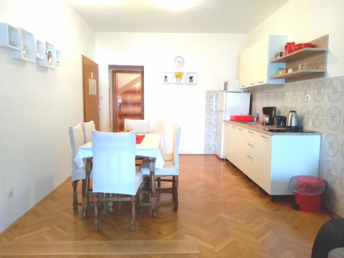Apartmani Ruzmarin - Seget Donji, Trogir Exterior foto